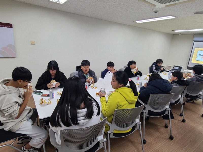 KakaoTalk_20231220_173742066_05.jpg