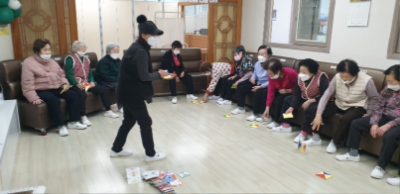 웃음치료4.jpg