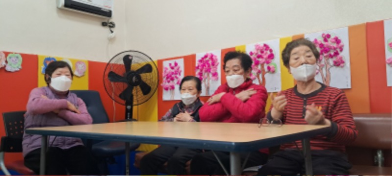 웃음치료5.jpg