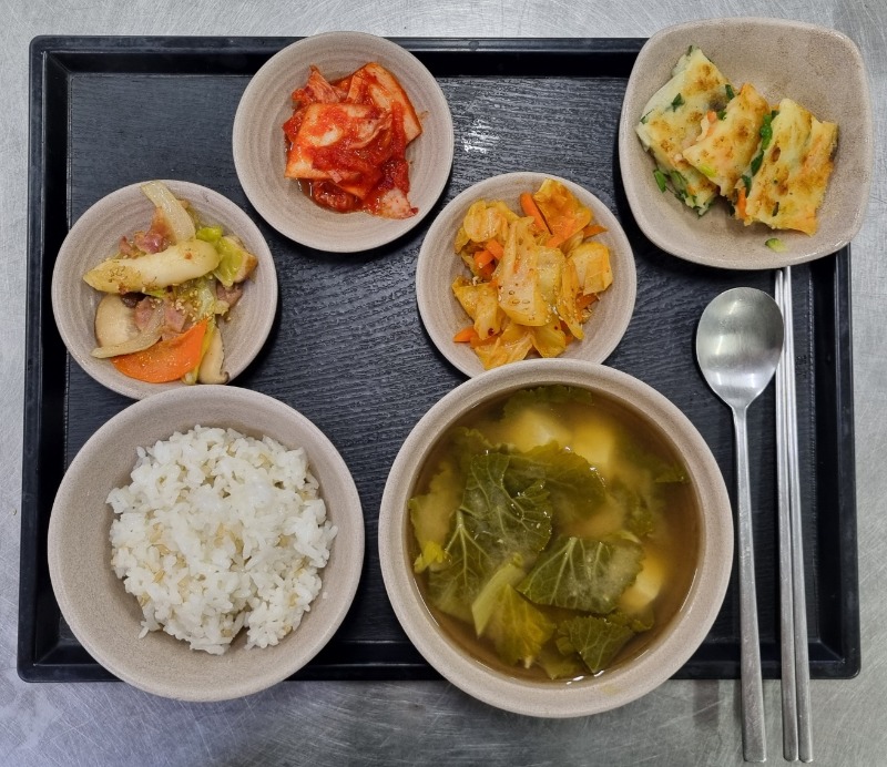 2-4 석식.jpg