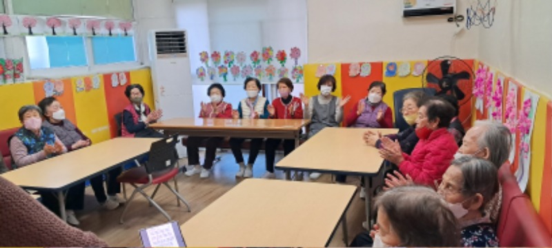 웃음치료 2.jpg