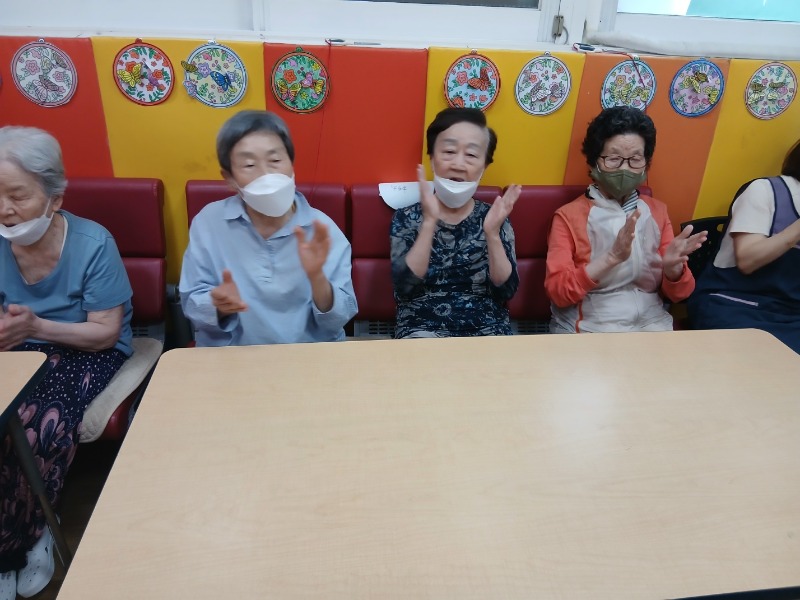 12 음악치료 2.jpg