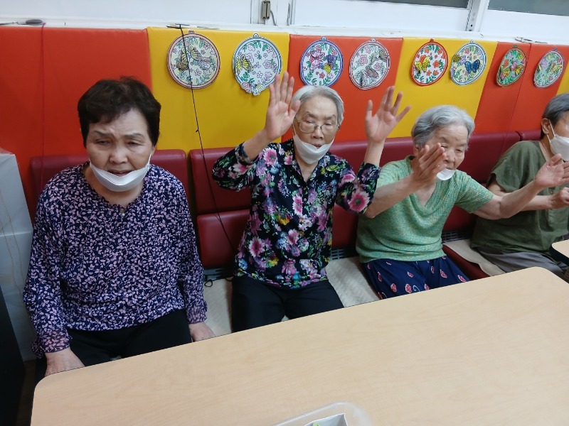 6.20 음악치료3.jpg