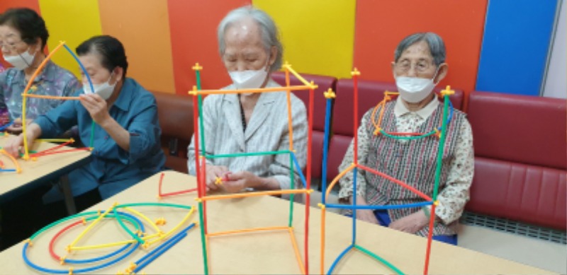 6.23 인지놀이치료2.jpg