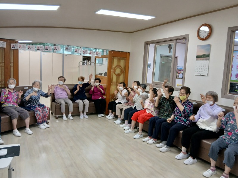 7.2 실버체조1.jpg