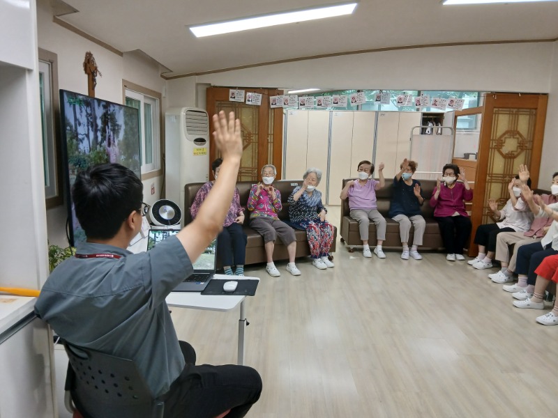 7.2 실버체조4.jpg