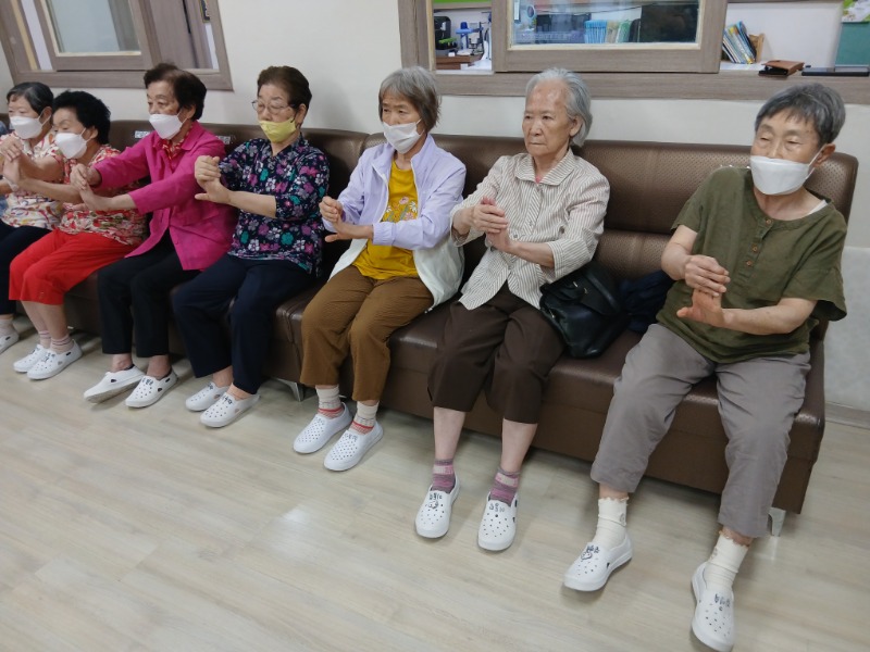 7.16 실버체조4.jpg