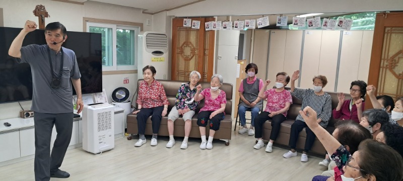 7.24 웃음치료2.jpg