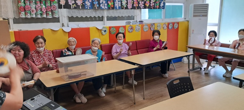 8.1 음악치료2.jpg