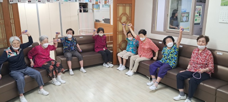 8.4 밴드 2.jpg