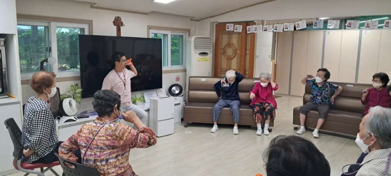 8.4 밴드 3.jpg