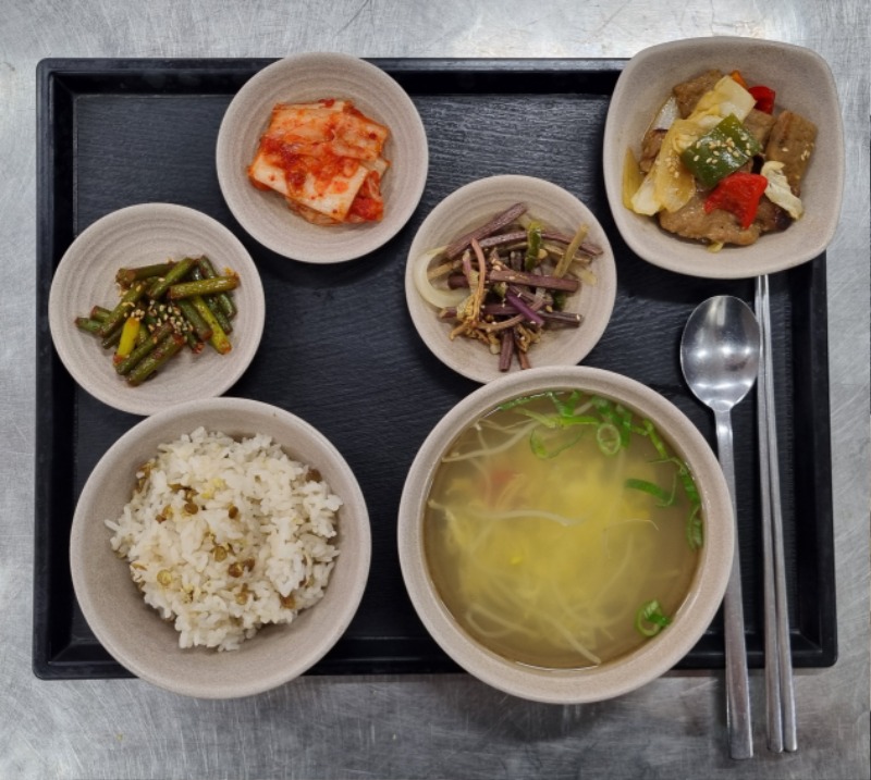 8.25 석식.jpg