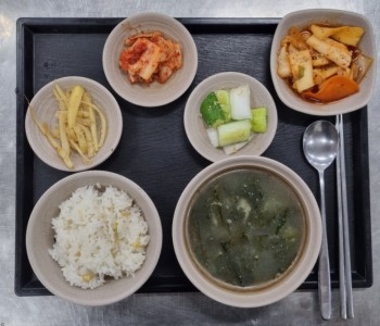 8.4 석식.jpg