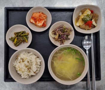 8.25 석식.jpg