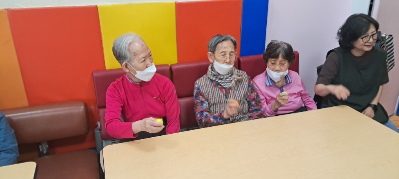 10.17 음악치료4.jpg
