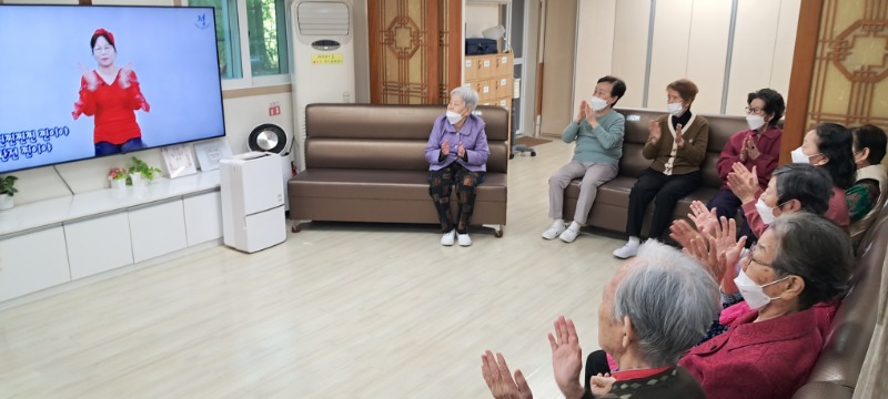 10.29 실버체조4.jpg