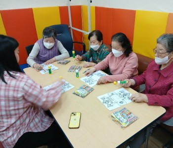 10.30 미술치료1.jpg