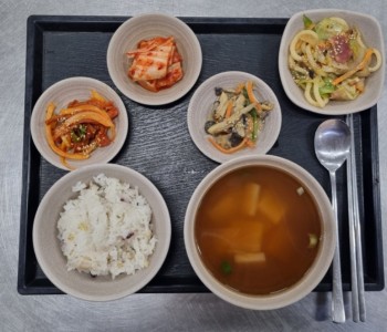 12-4 석식.jpg