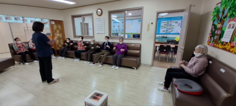 1.10 건강스트레칭2.jpg
