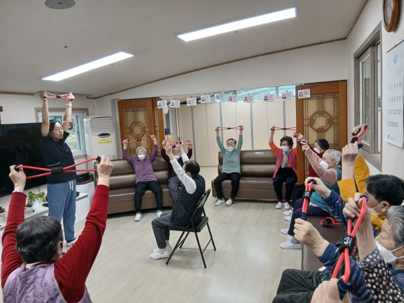 4.3 밴드3.jpg