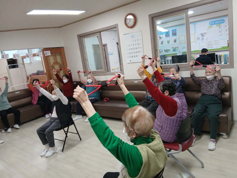 4.3 밴드2.jpg