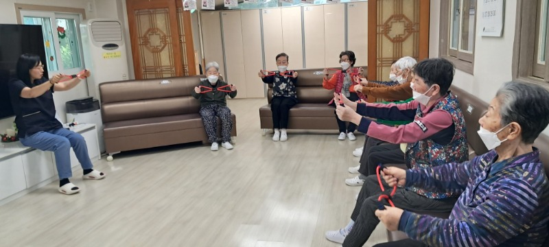 4.4 건스4.jpg