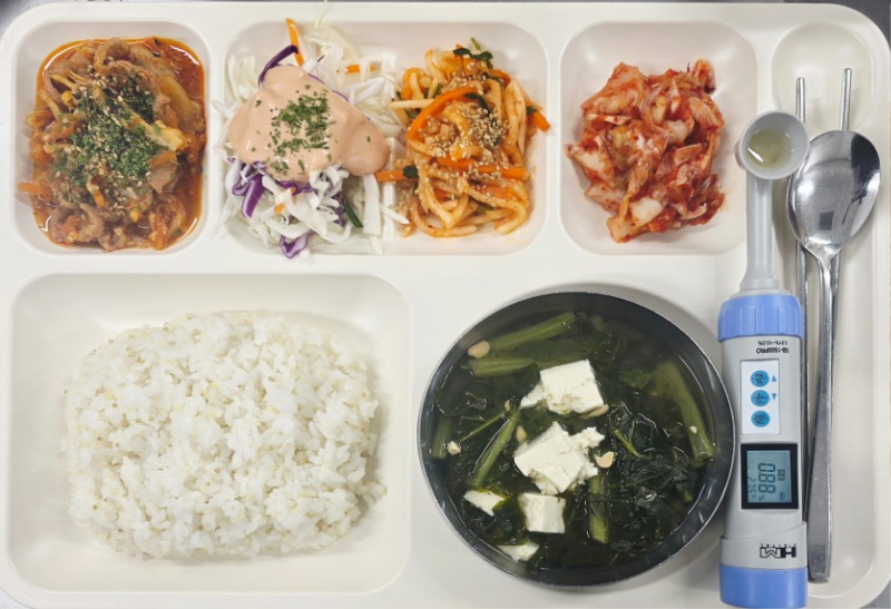 6.8 석식.jpg