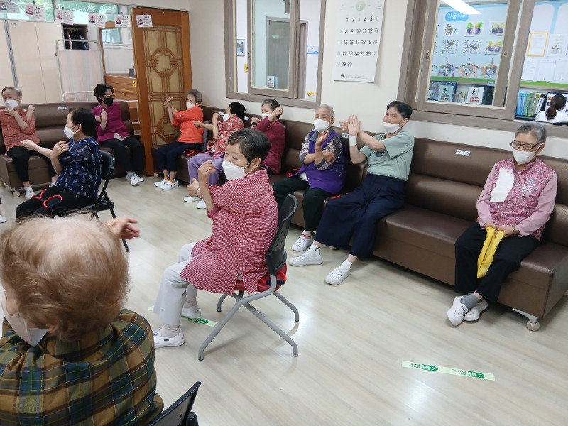 6.8 밴드3.jpg