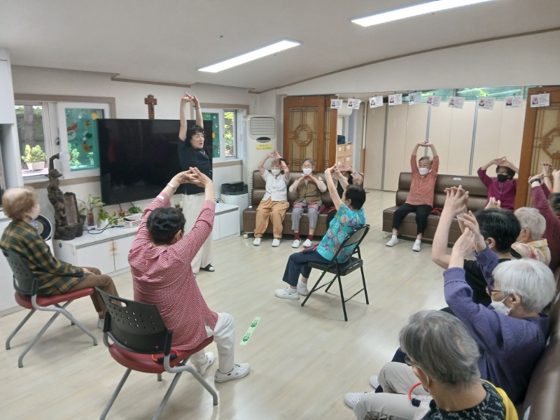 6.9 밴드3.jpg