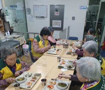 코로나야 비켜라! 비말감염 예방을 위한 칸막이 설치 이미지