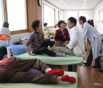 노원구 의사회 20주년 기념 차상위계층 무료 건강검진을 실시합니다. 이미지